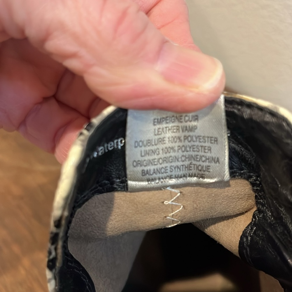 Blondo Leather Waterproof Booties - Picture 13 of 13